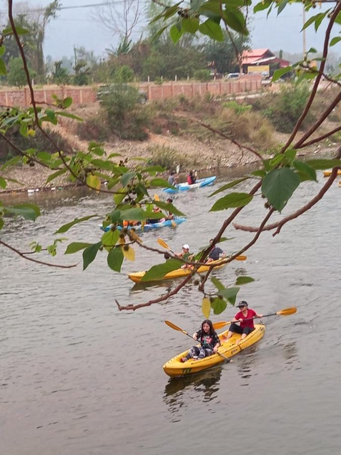 Riverside Garden Hostel วังเวียง ภายนอก รูปภาพ