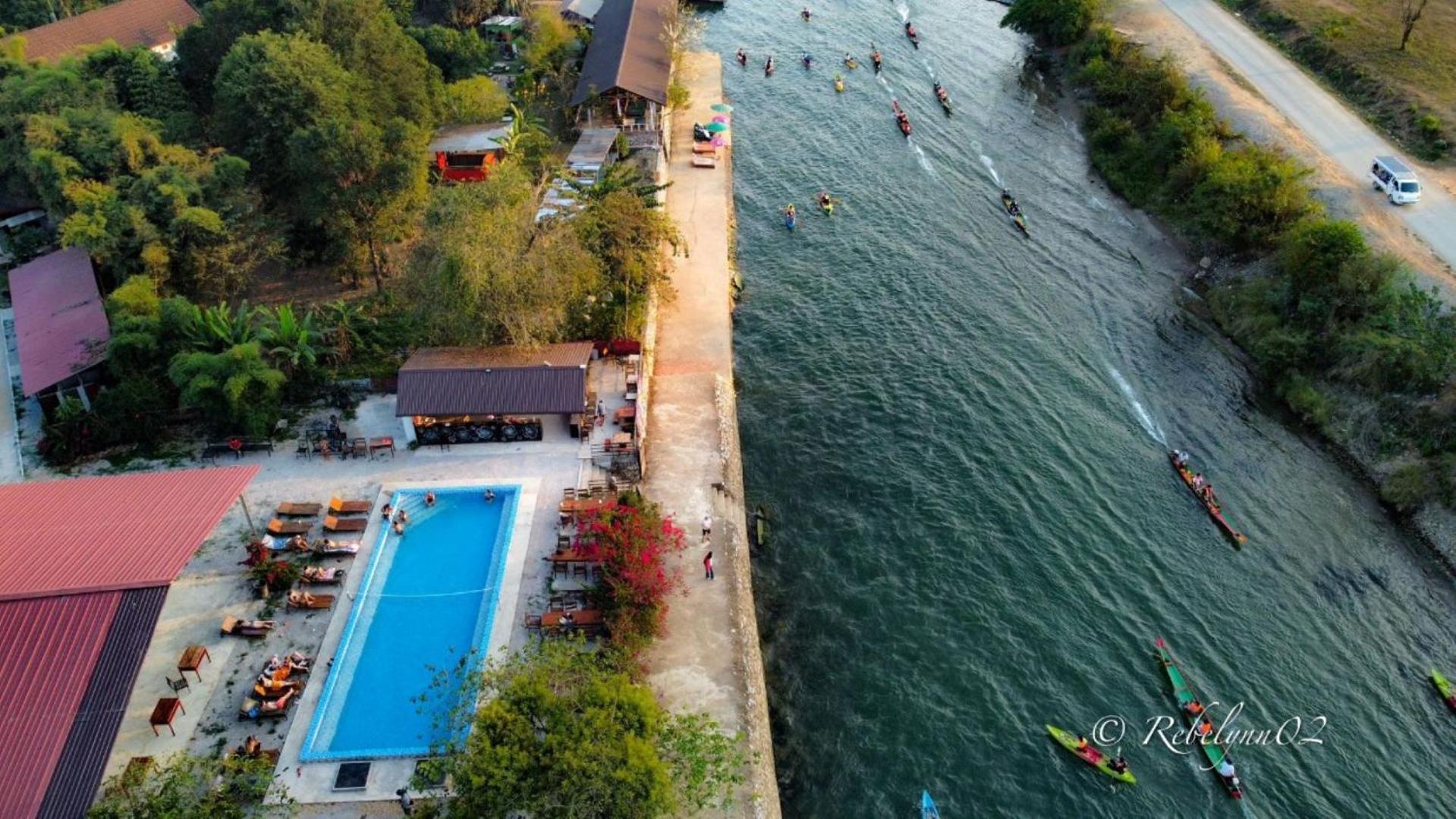 Riverside Garden Hostel วังเวียง ภายนอก รูปภาพ