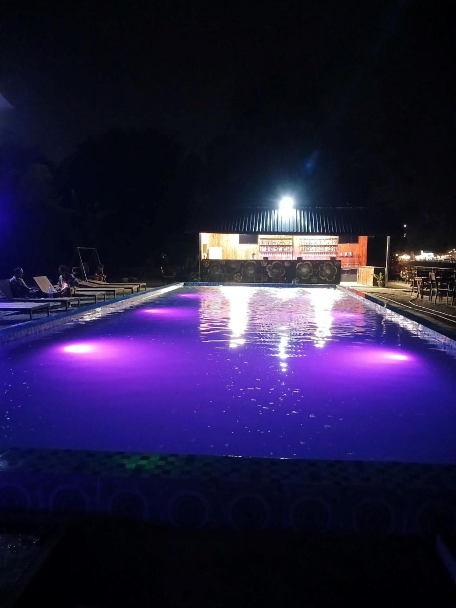 Riverside Garden Hostel วังเวียง ภายนอก รูปภาพ